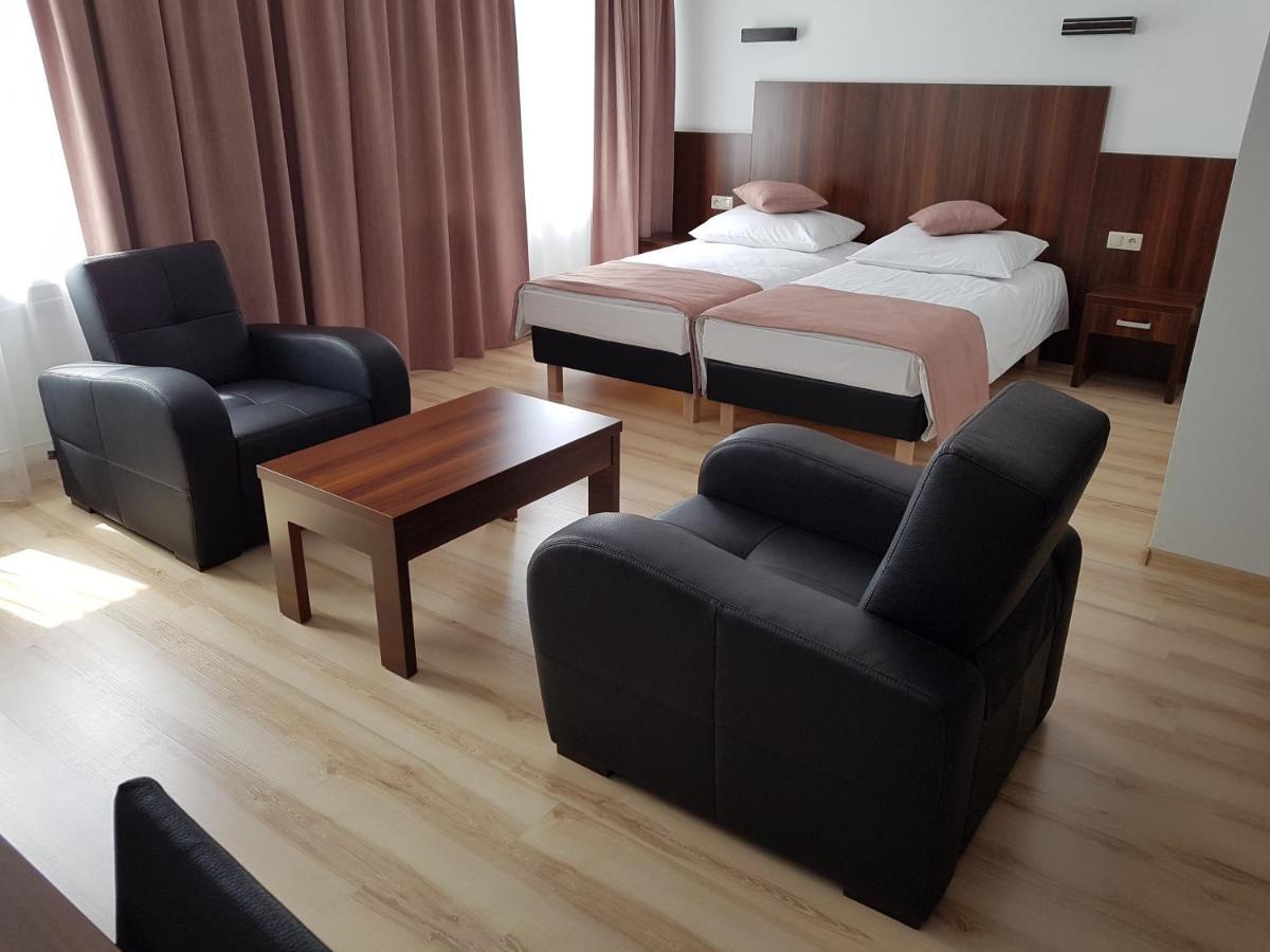 Pod Kominem Pokoje I Apartamenty Brzezie  Exterior foto